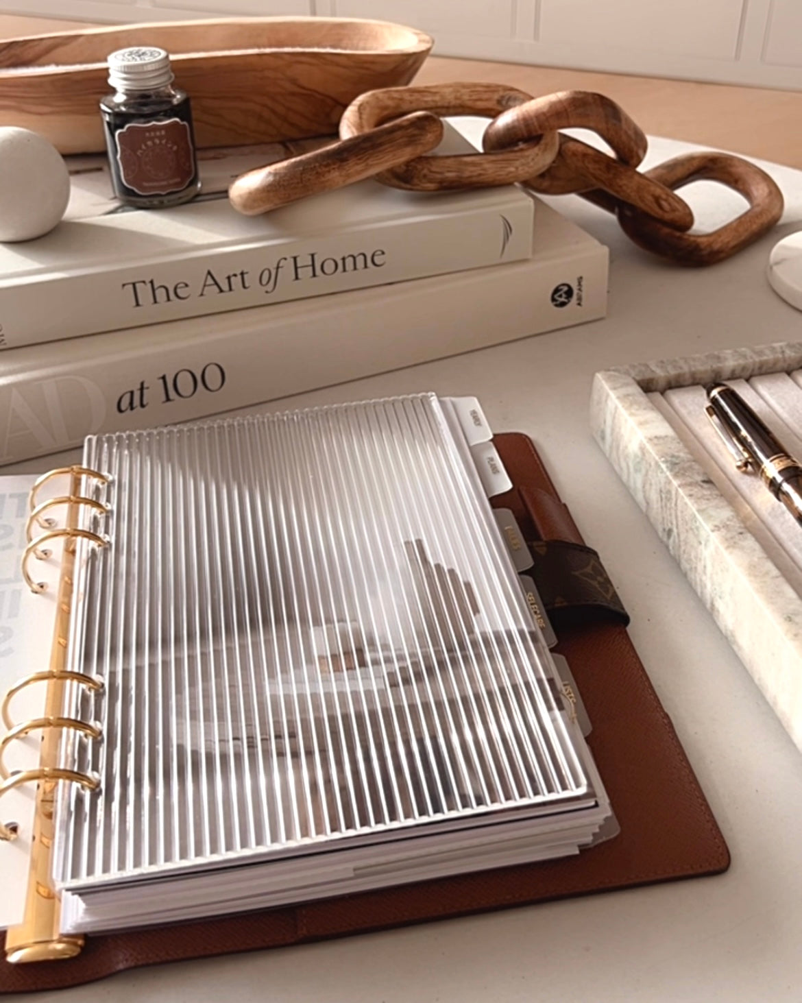 Ribbed Acrylic Dashboard