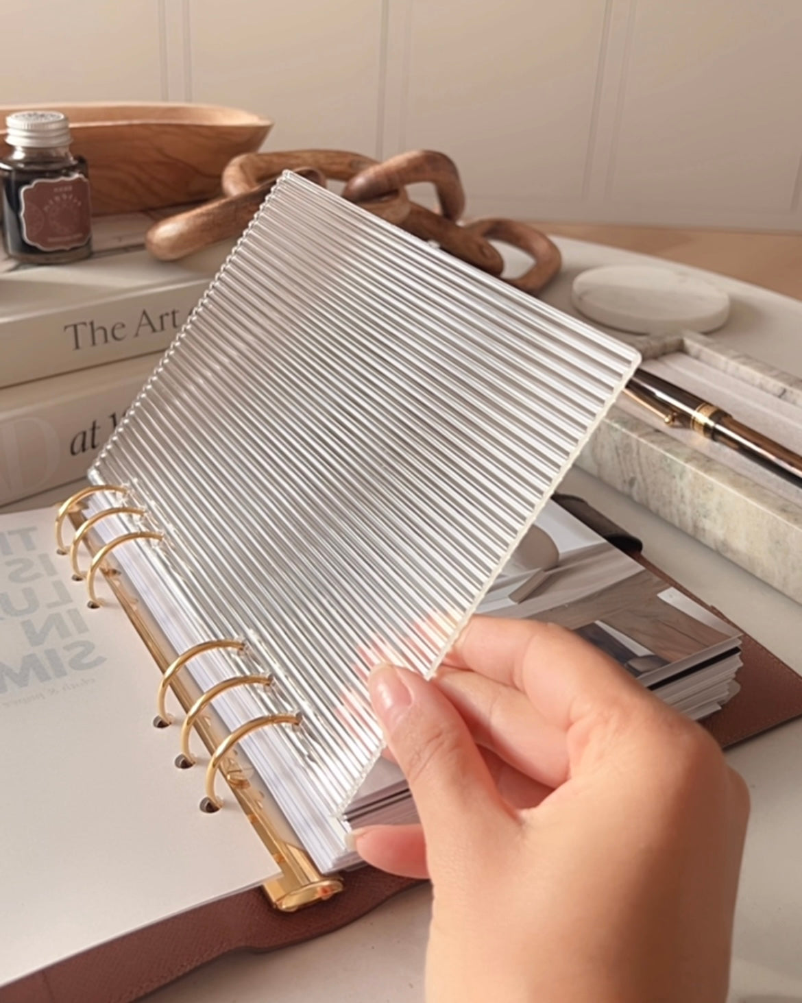 Ribbed Acrylic Dashboard